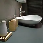 Wow 2 Bedrooms