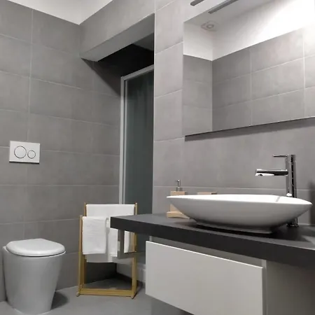 Wow 2 Bedrooms