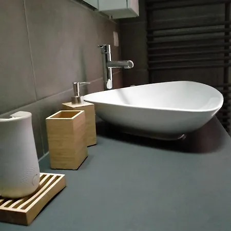 Wow 2 Bedrooms